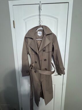 Sam Edelman Classic Double-Breasted Trench Coat in Taupe